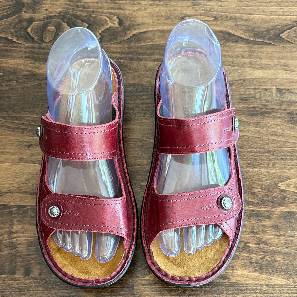 NAOT Women's Dark Red Leather Strap Sandals Size 38 ( US 7-7.5 ) - Picture 2 of 7